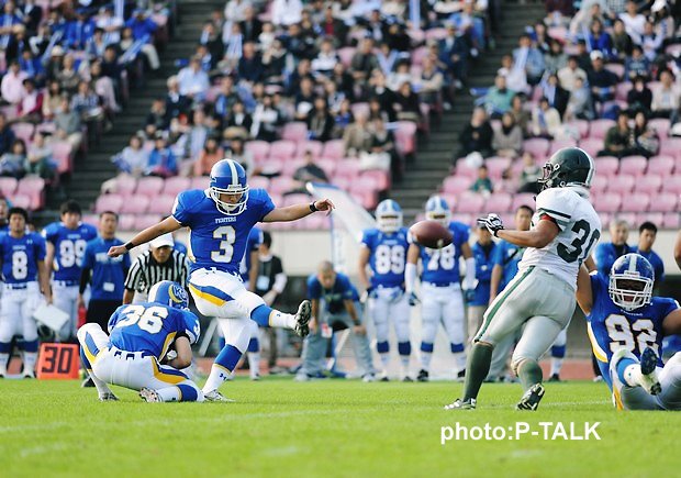 http://www.koshienbowl.jp/2011/newsphoto/308536_249223921800720_116316541758126_717514_270501911_n.jpeg